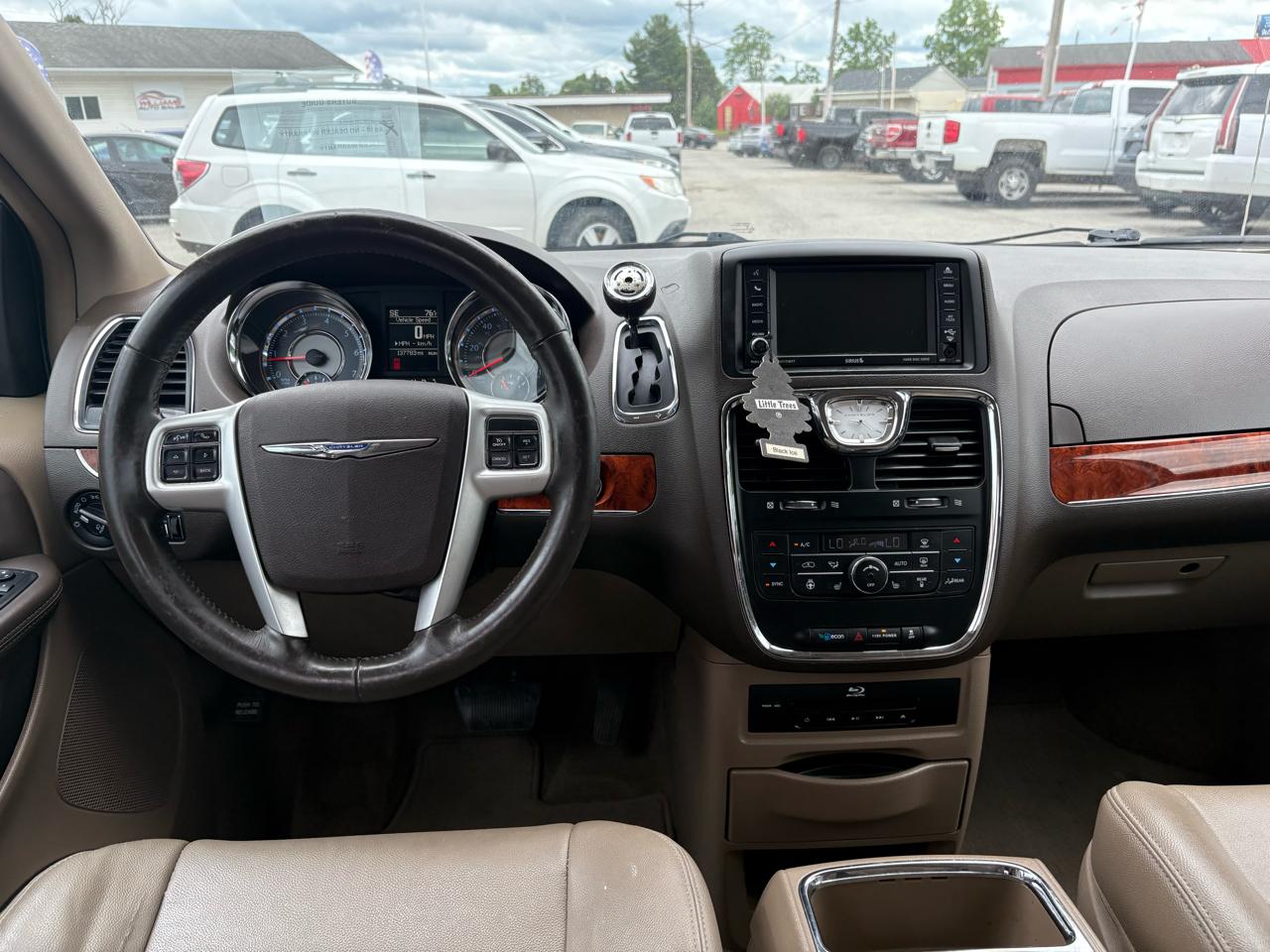 Chrysler Town & Country  2014