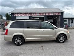 2014 Chrysler Town & Country 
