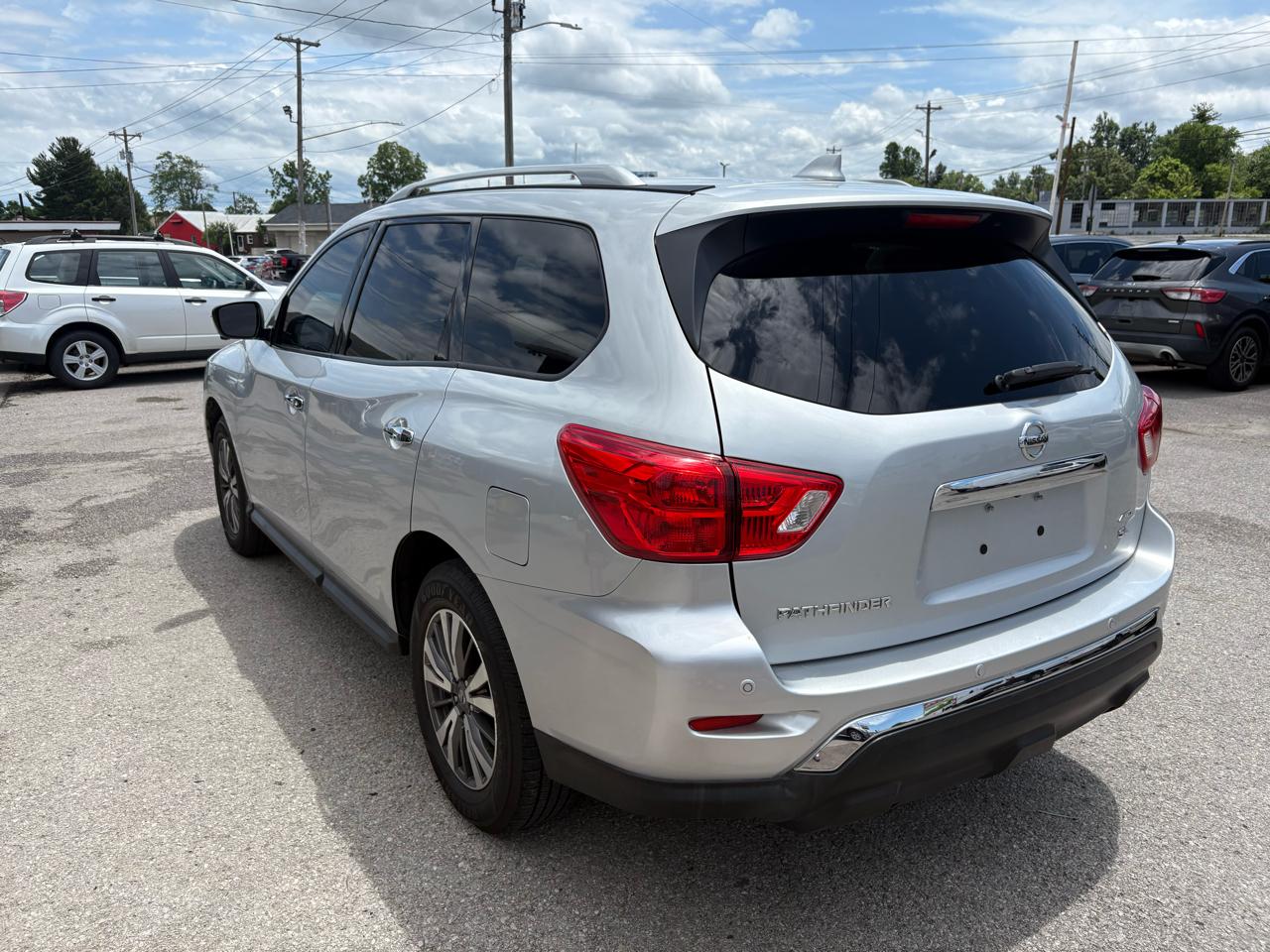 Nissan Pathfinder  2020