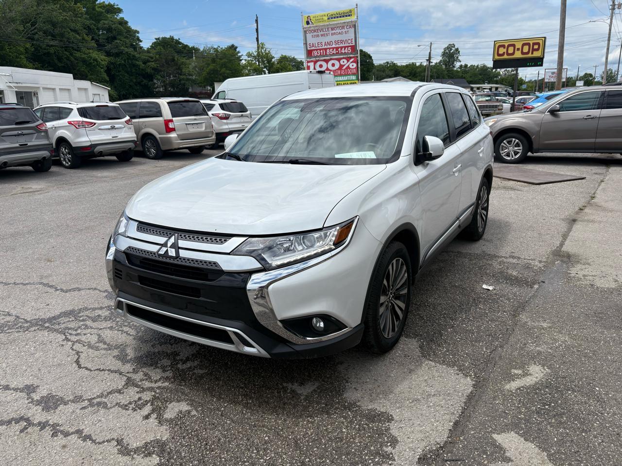 Mitsubishi Outlander  2020