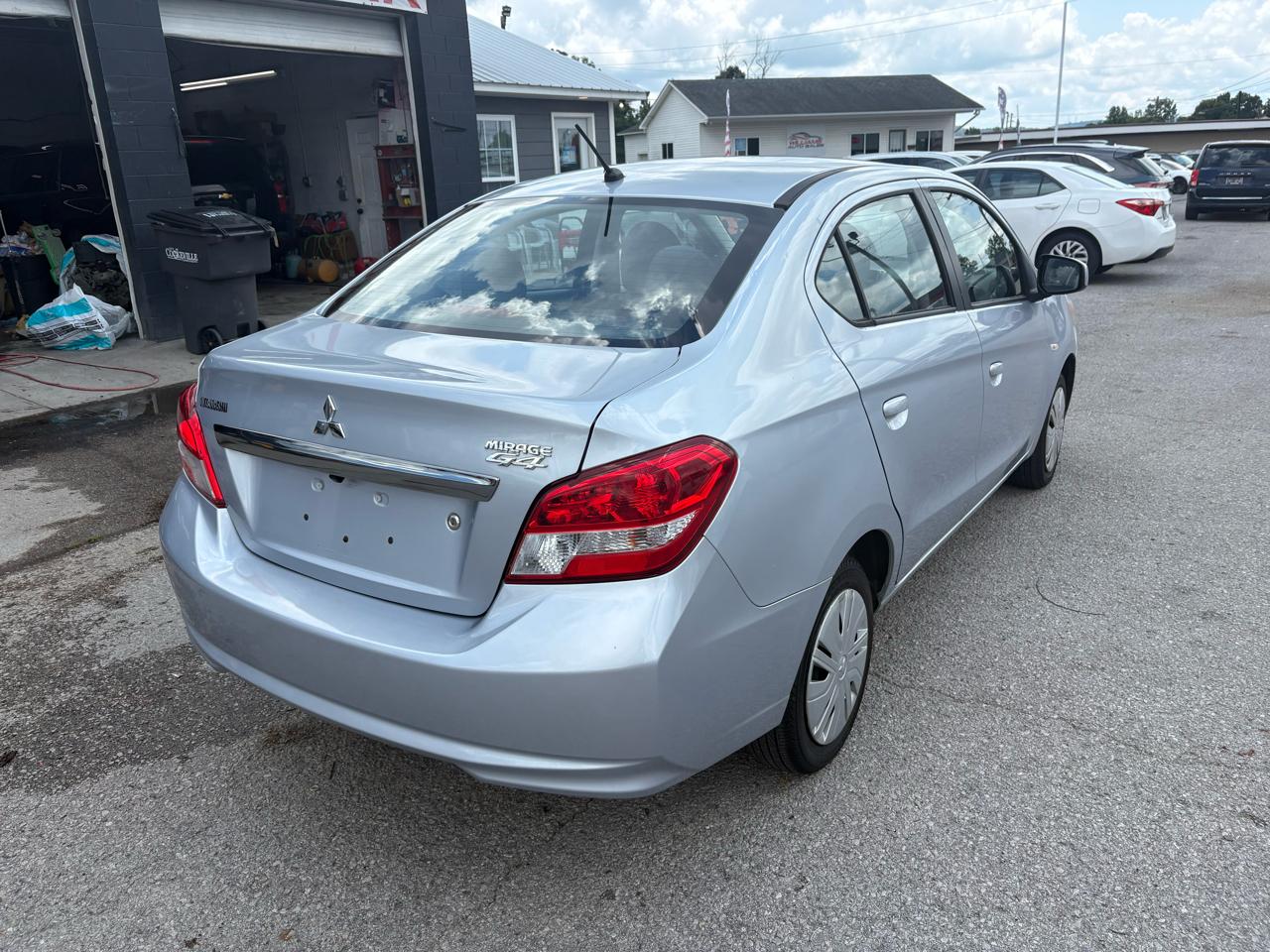 Mitsubishi Mirage G4  2018