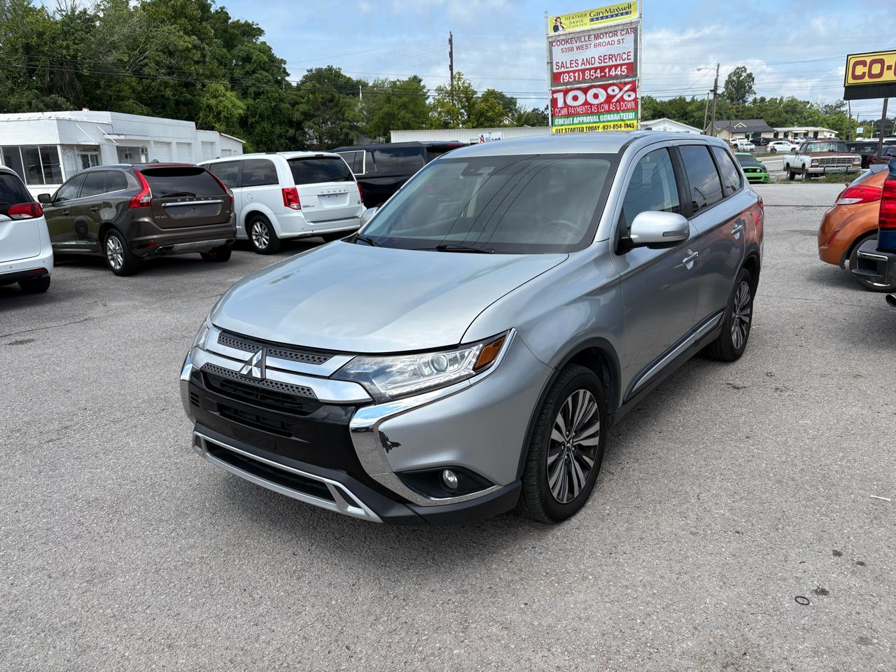 Mitsubishi Outlander  2020