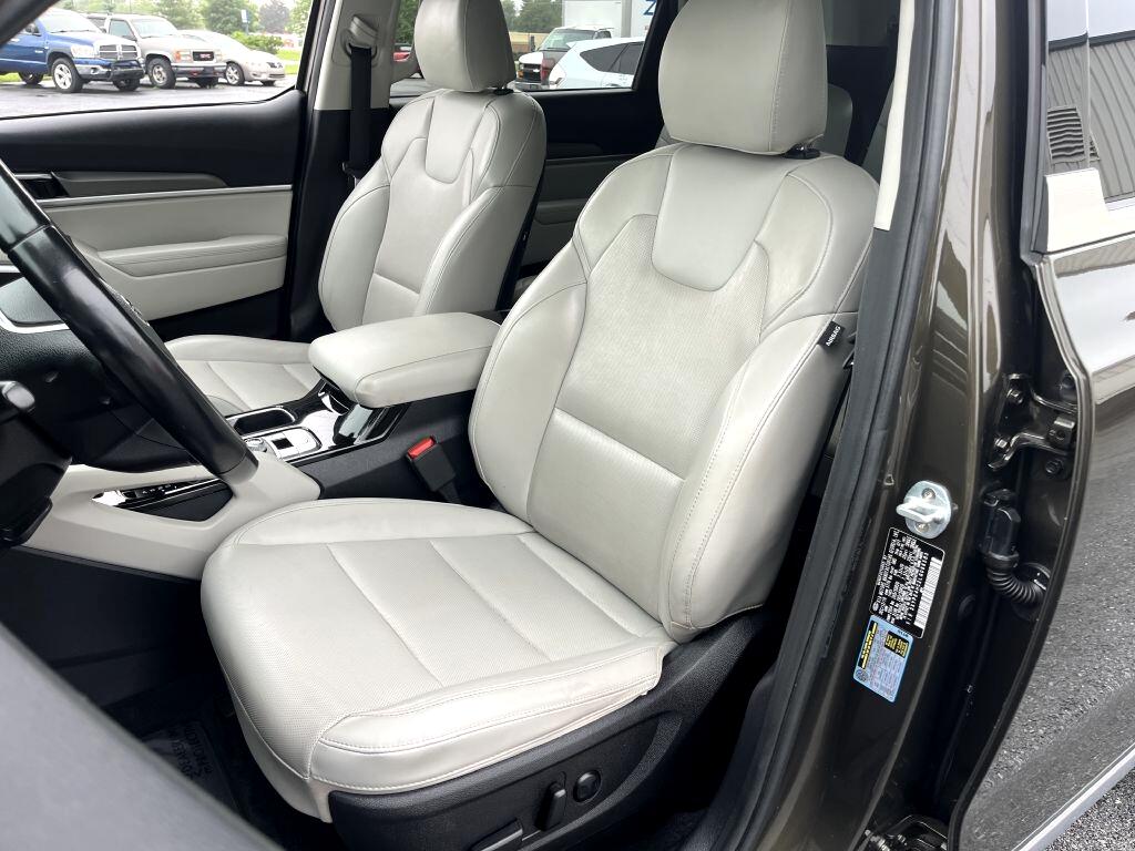 2020 Kia Telluride S photo 11