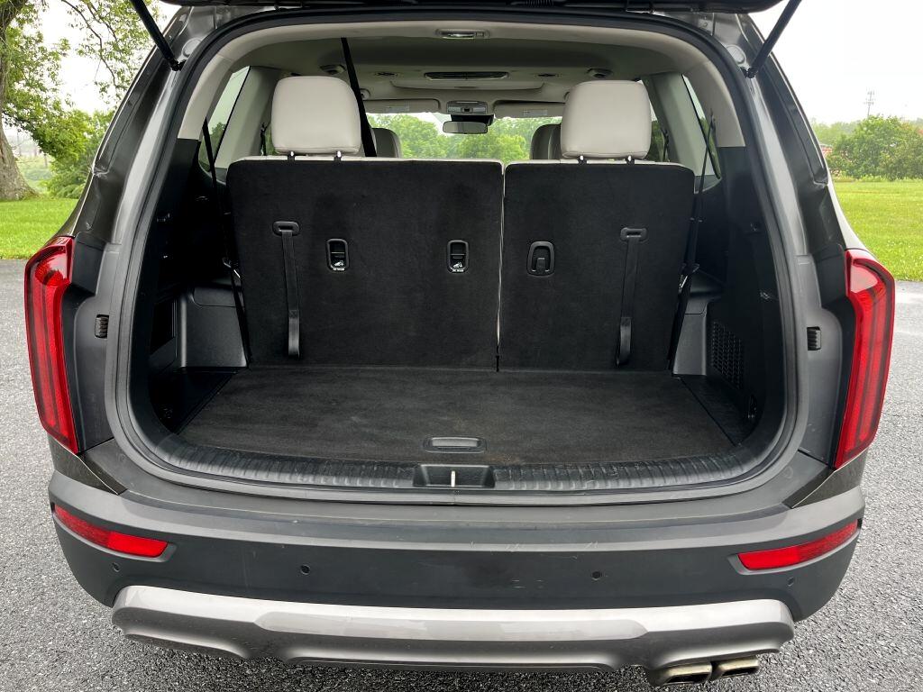 2020 Kia Telluride S photo 18
