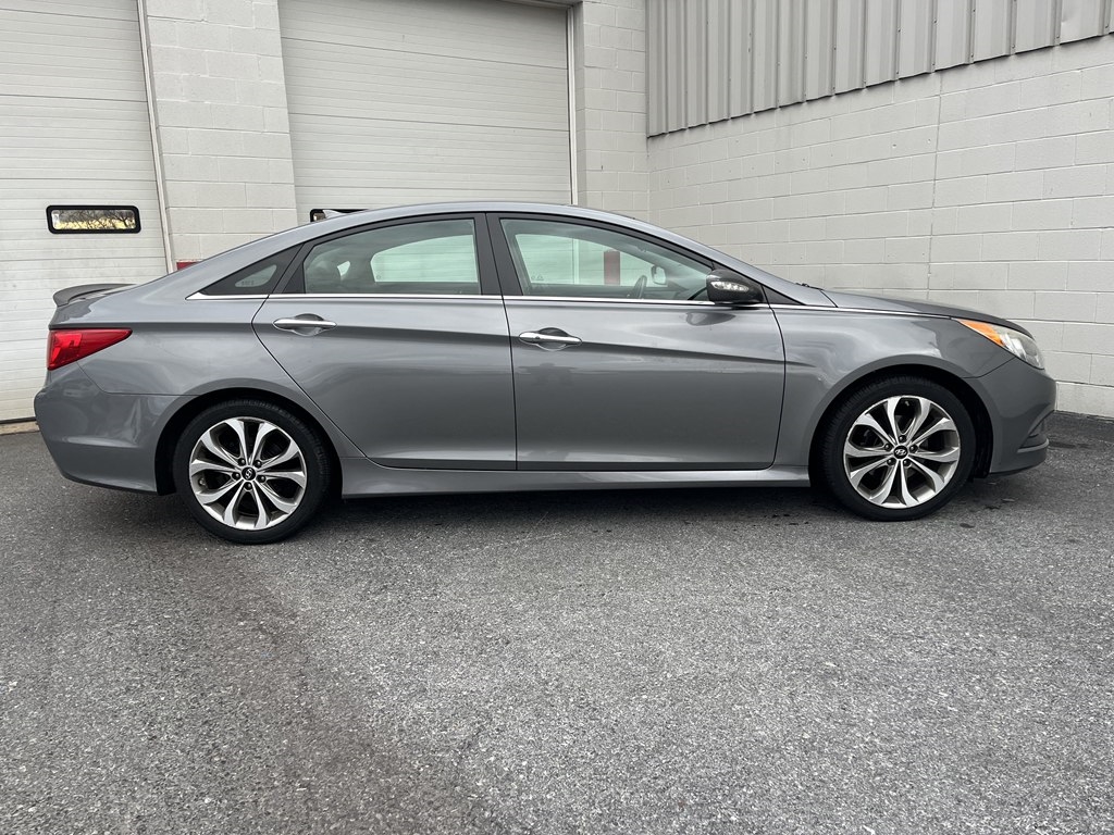 2014 Hyundai Sonata SE photo 2