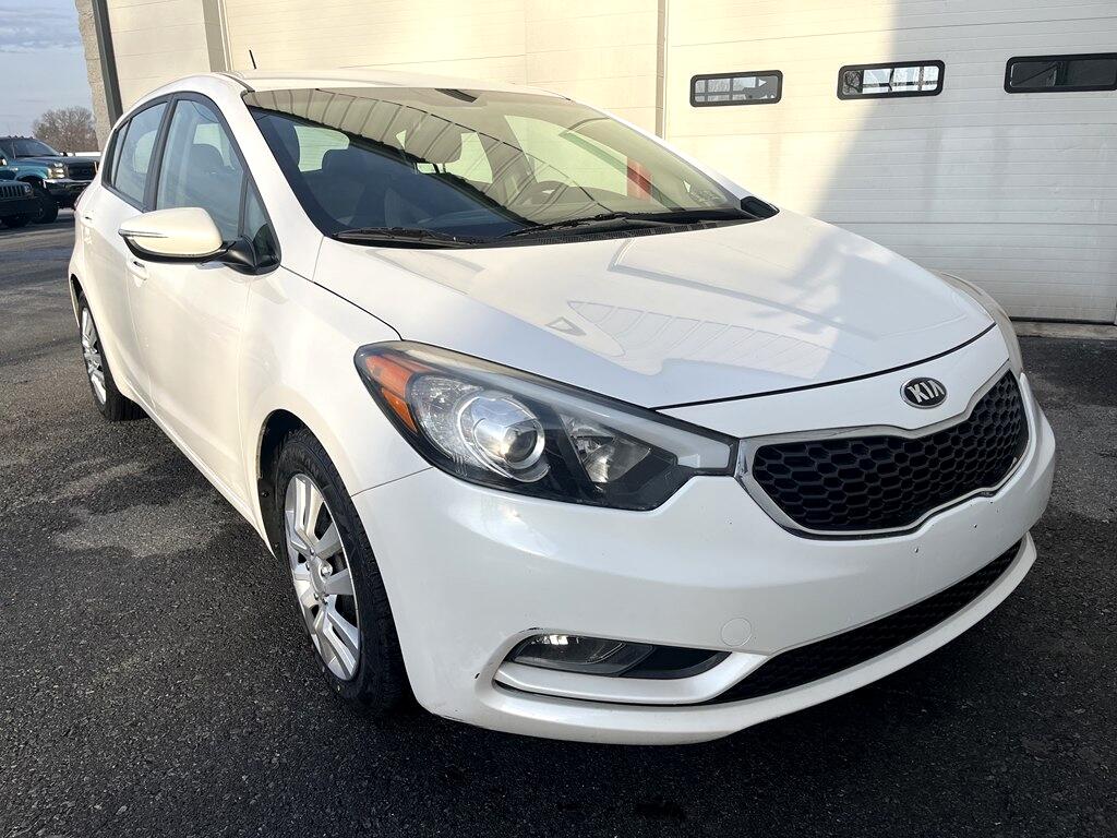 2016 Kia Forte 5-Door LX