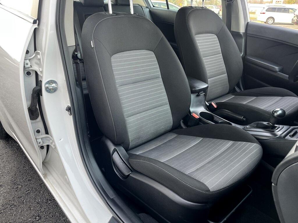 Kia Forte 5-Door  2016