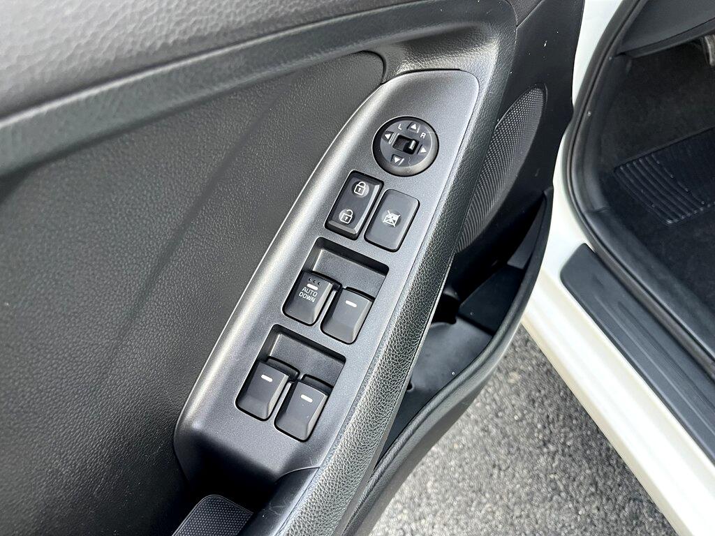 Kia Forte 5-Door  2016