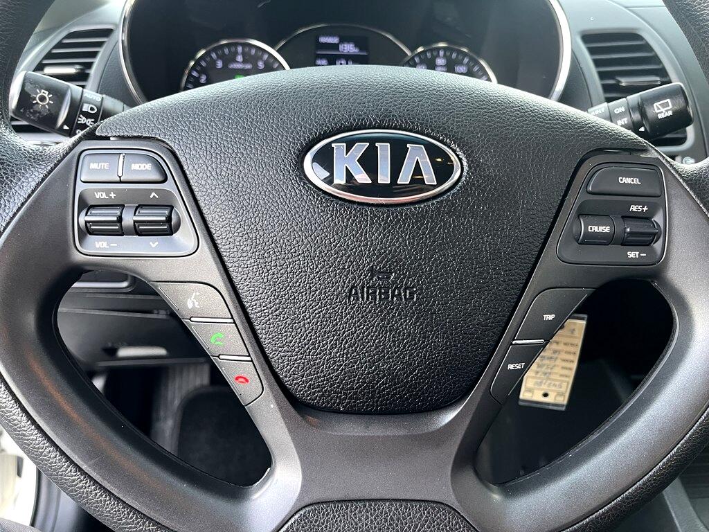 Kia Forte 5-Door  2016