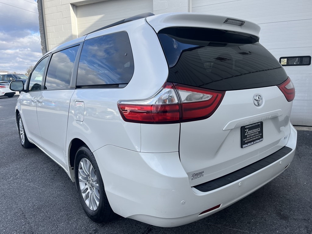 Toyota Sienna  2015