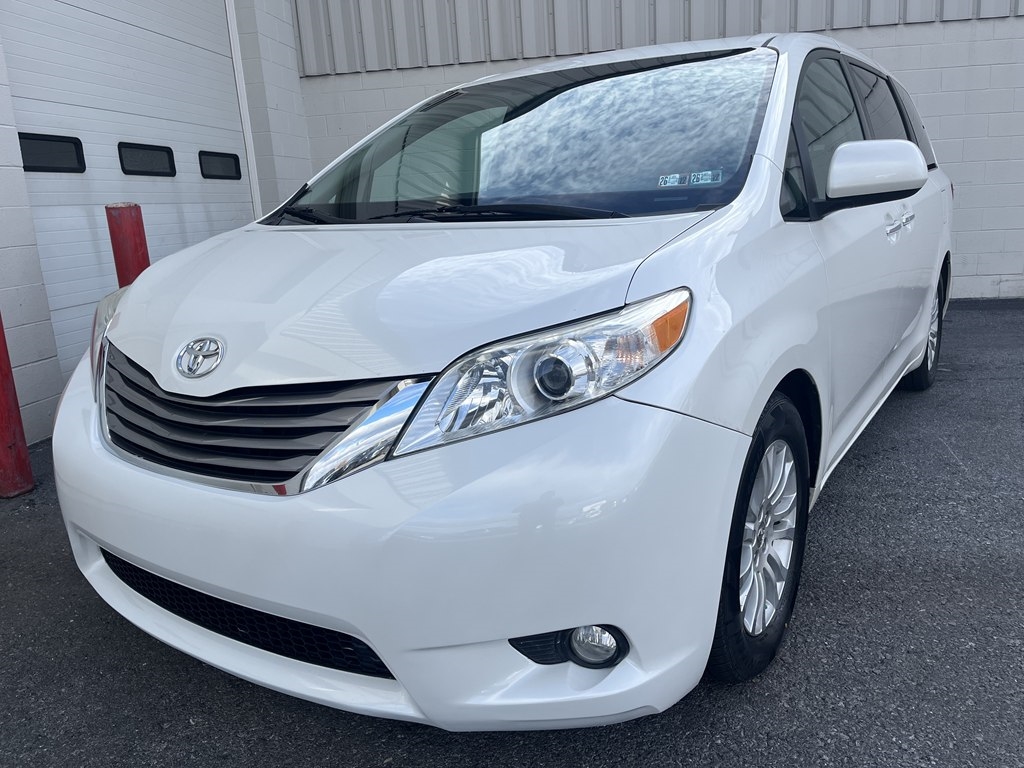 Toyota Sienna  2015