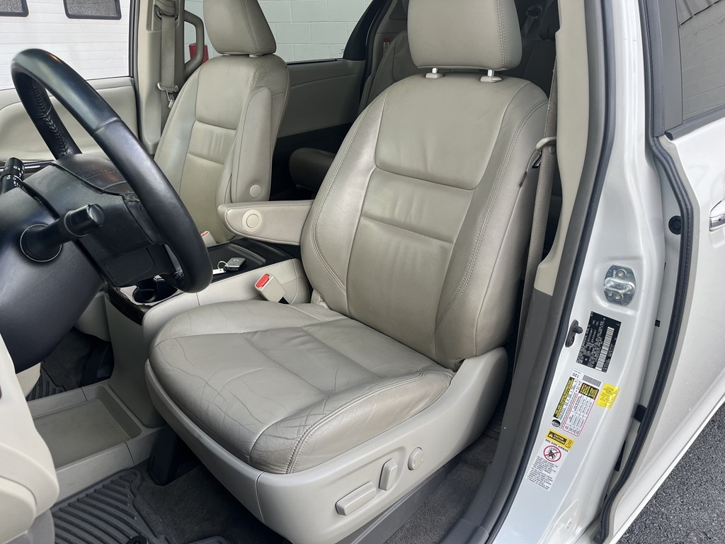Toyota Sienna  2015