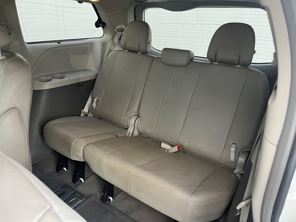 Toyota Sienna  2015