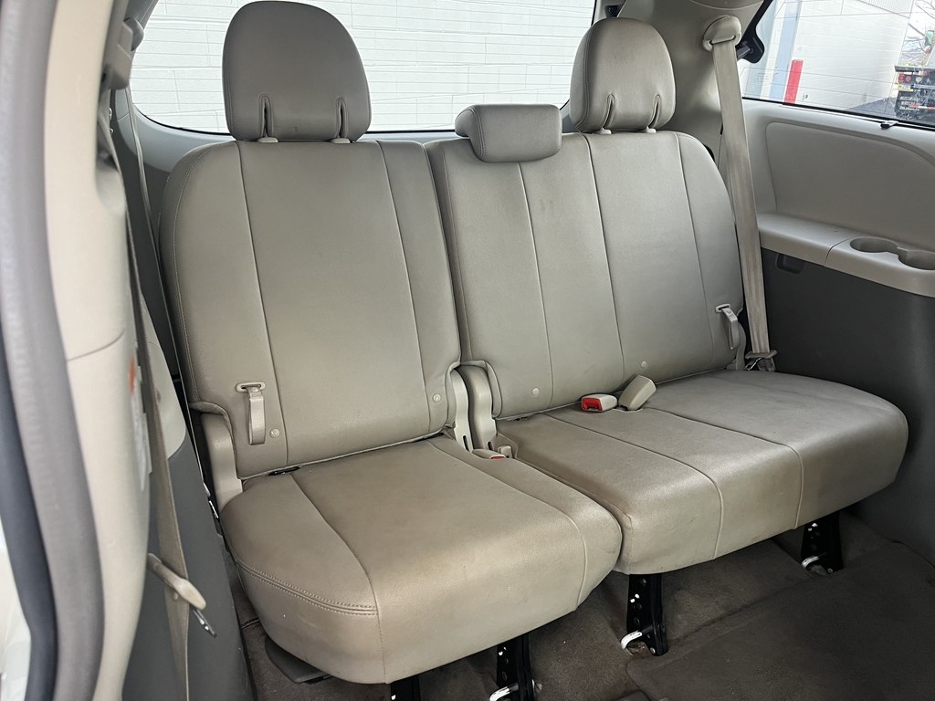Toyota Sienna  2015