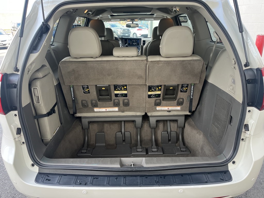 Toyota Sienna  2015