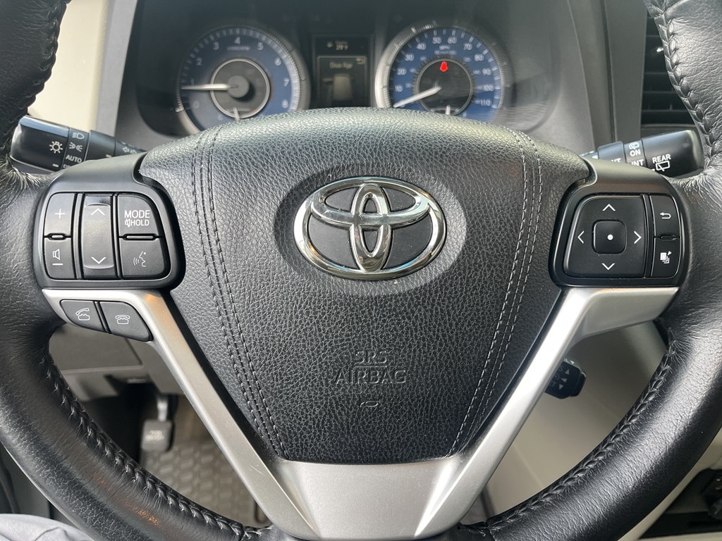 Toyota Sienna  2015