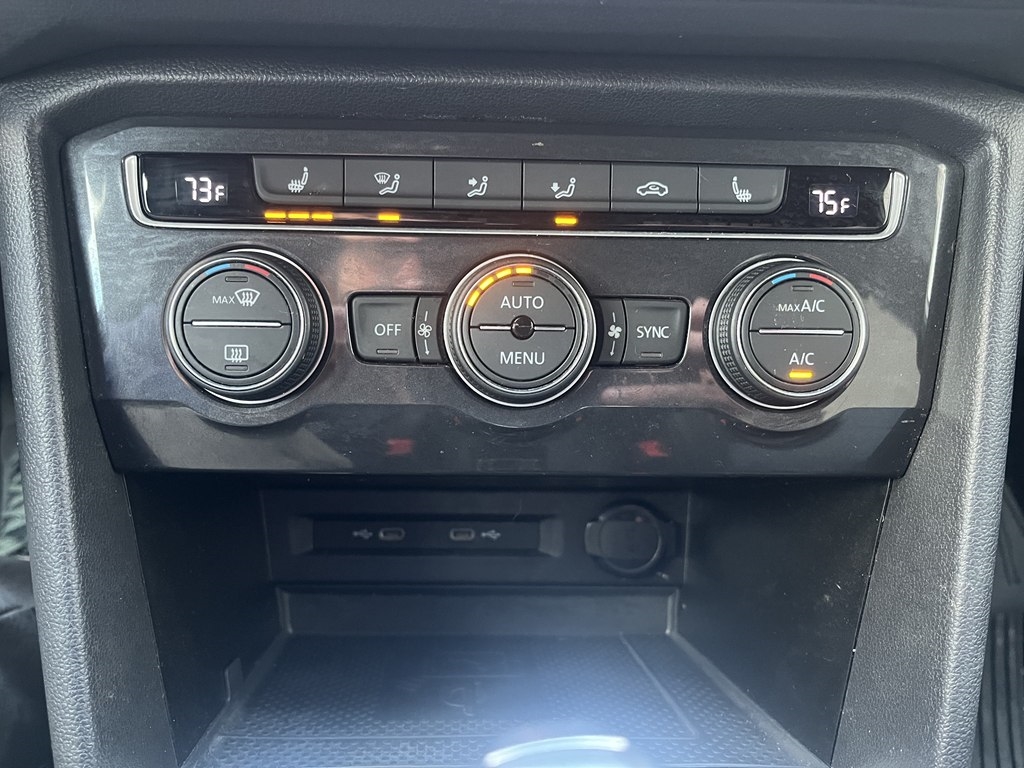 Volkswagen Tiguan  2021