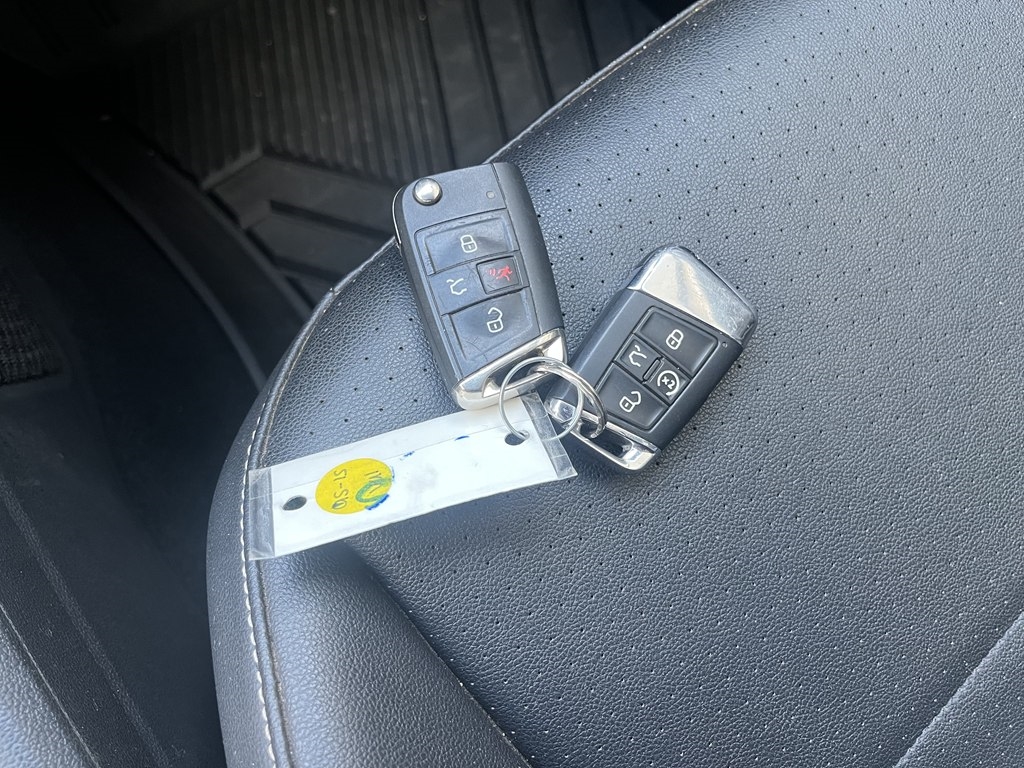 Volkswagen Tiguan  2021