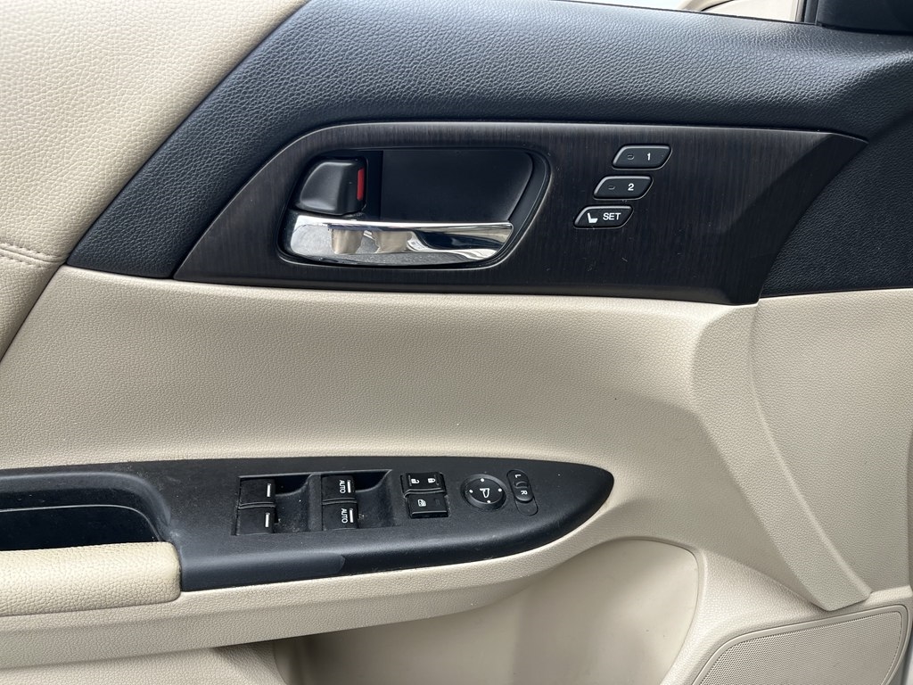 Honda Accord EX-L 4D Sedan w/Nav 2014