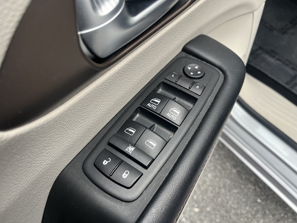 Chrysler Pacifica  2017