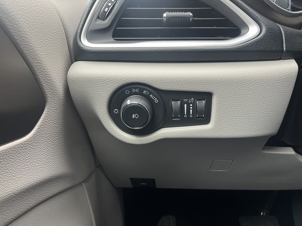 Chrysler Pacifica  2017