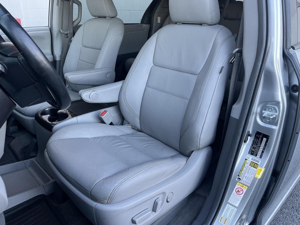 Toyota Sienna  2019