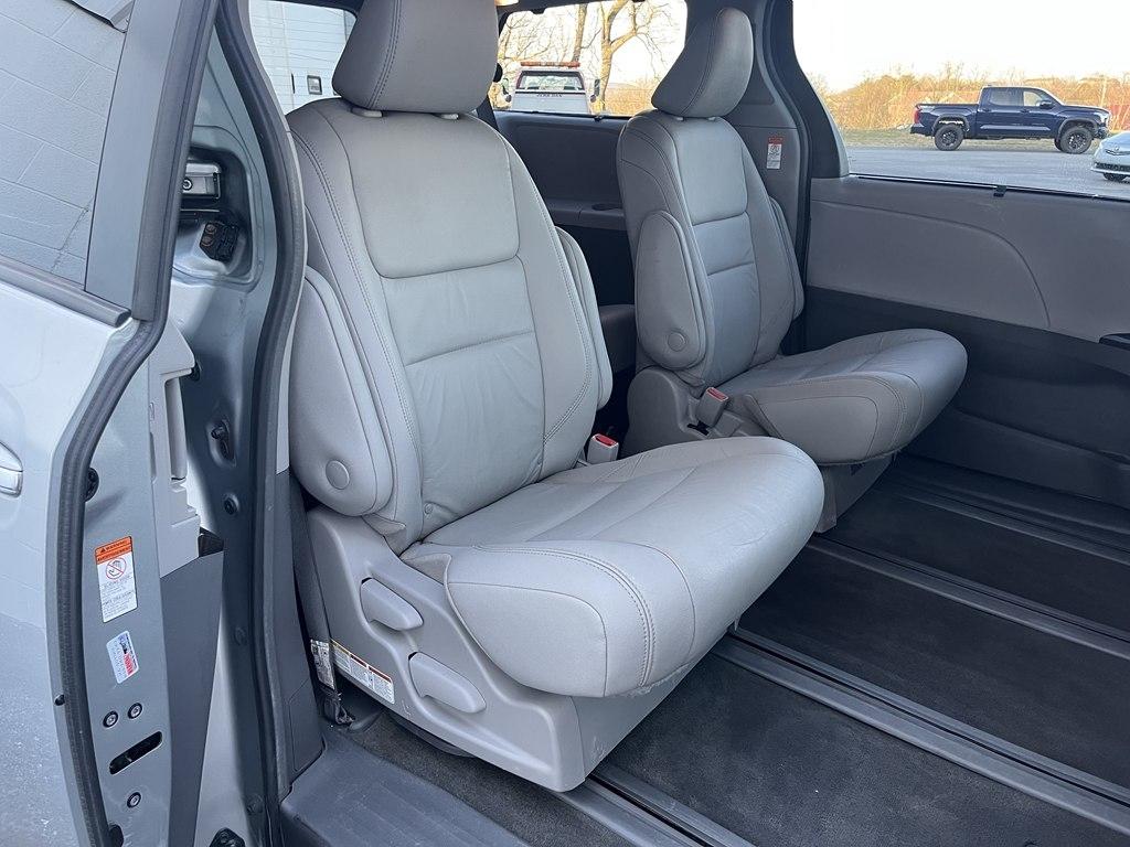 Toyota Sienna  2019