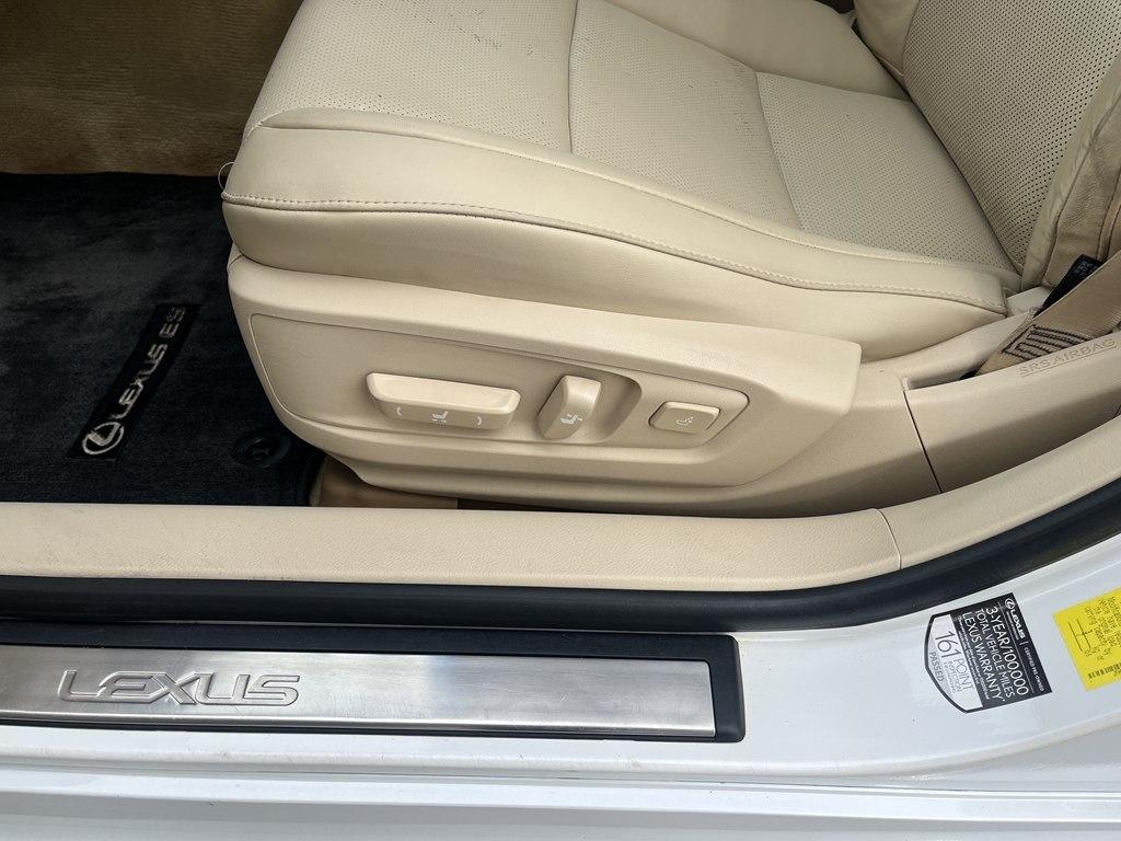 Lexus ES 350  2013