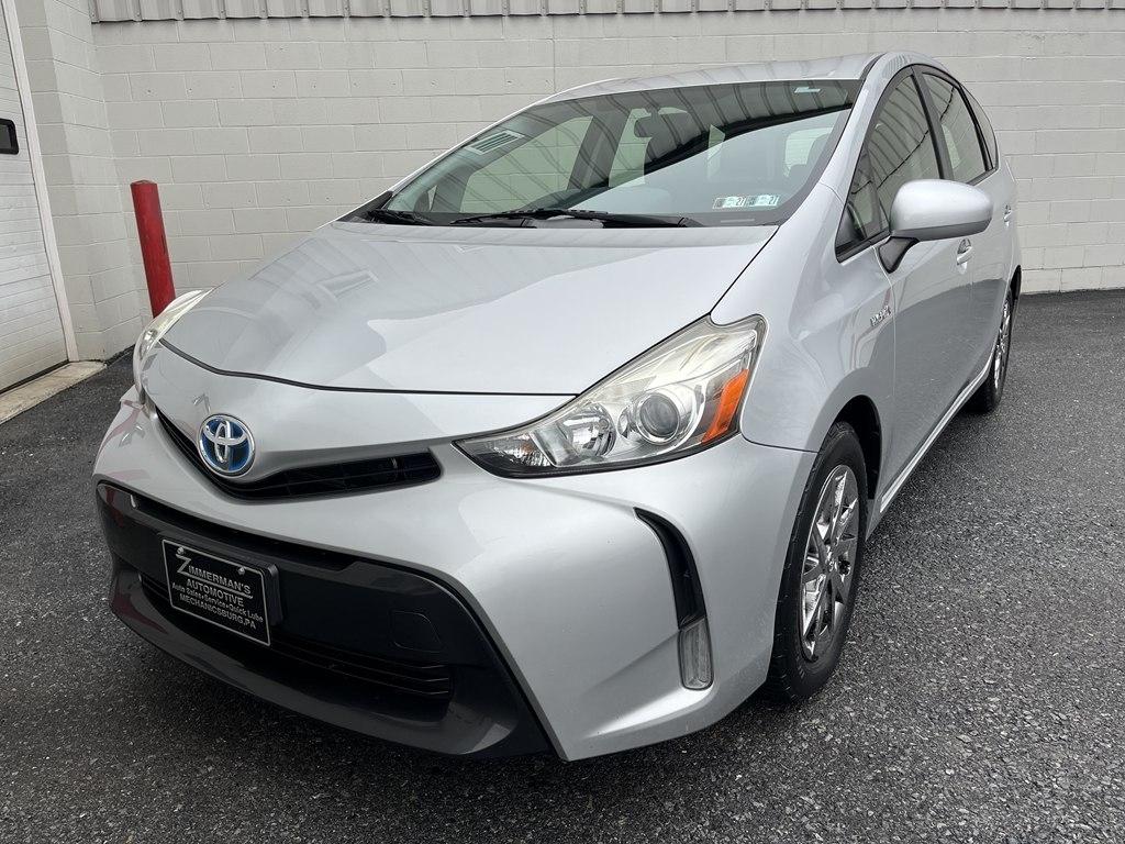 Toyota Prius V  2015