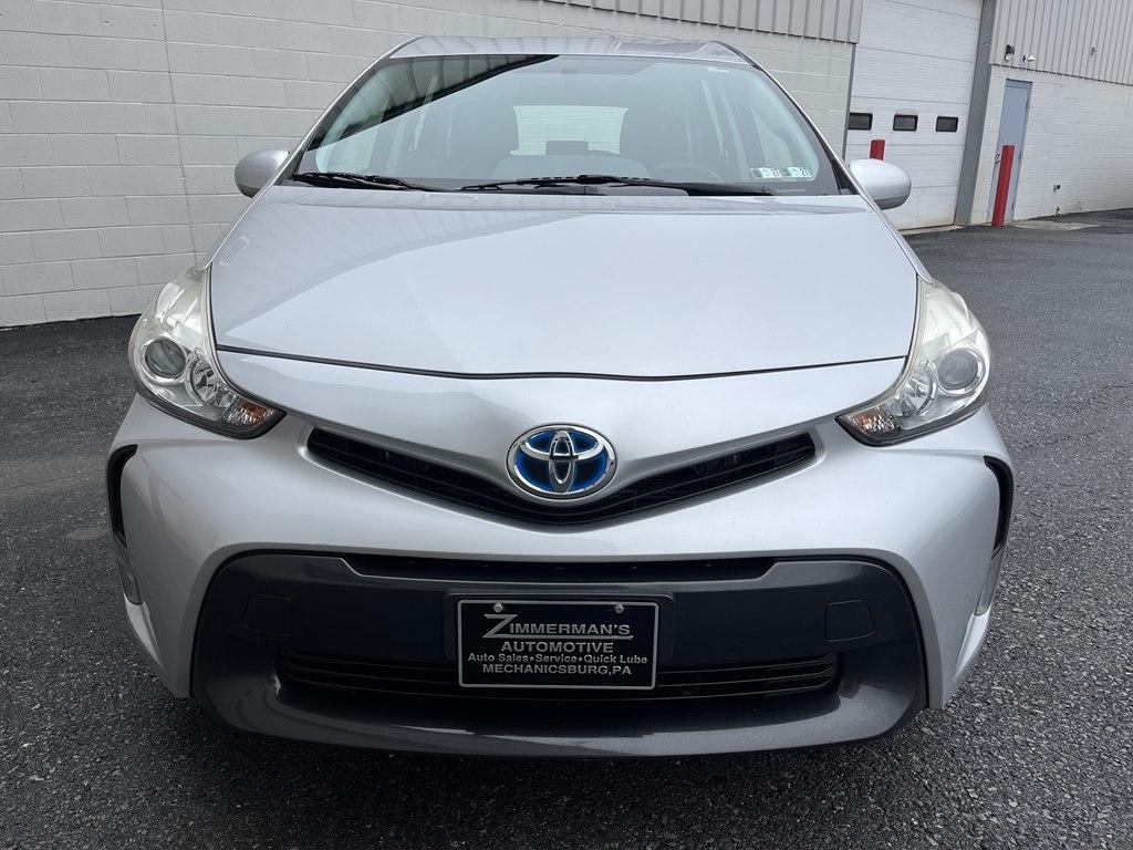 Toyota Prius V  2015