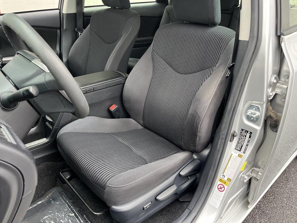 Toyota Prius V  2015