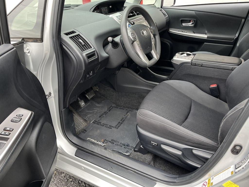 Toyota Prius V  2015