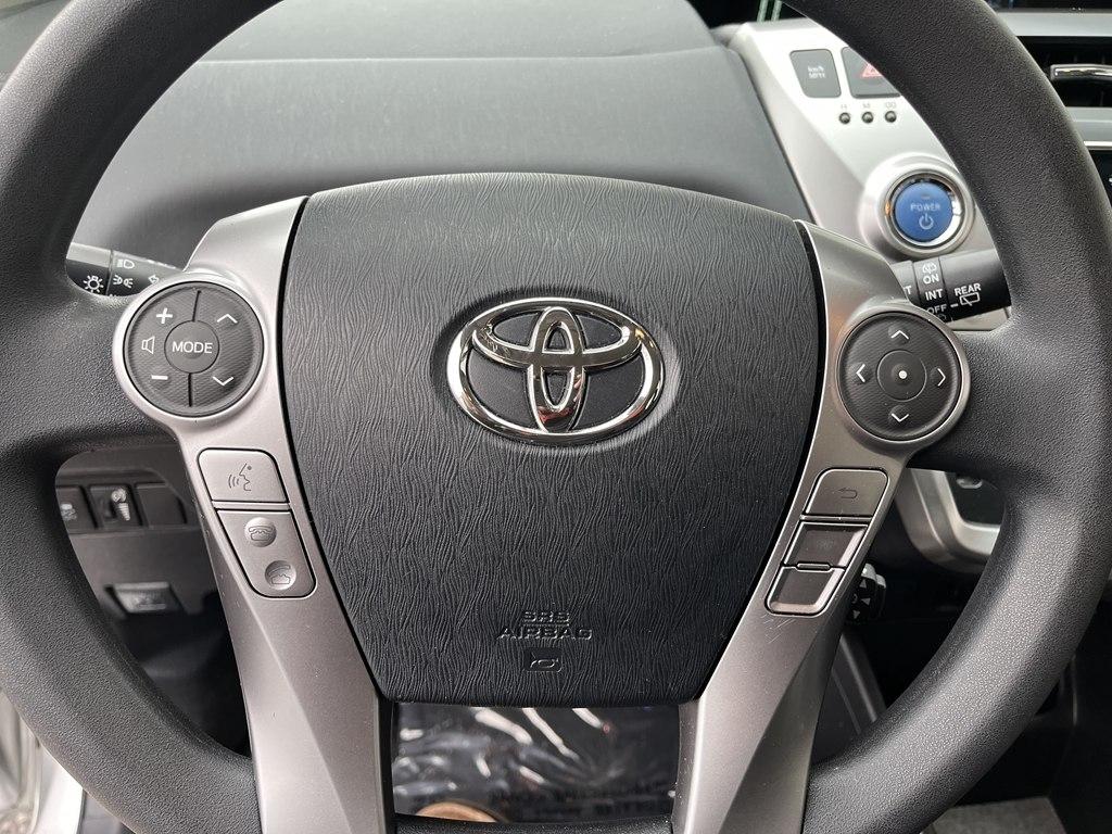 Toyota Prius V  2015