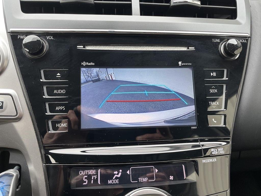 Toyota Prius V  2015