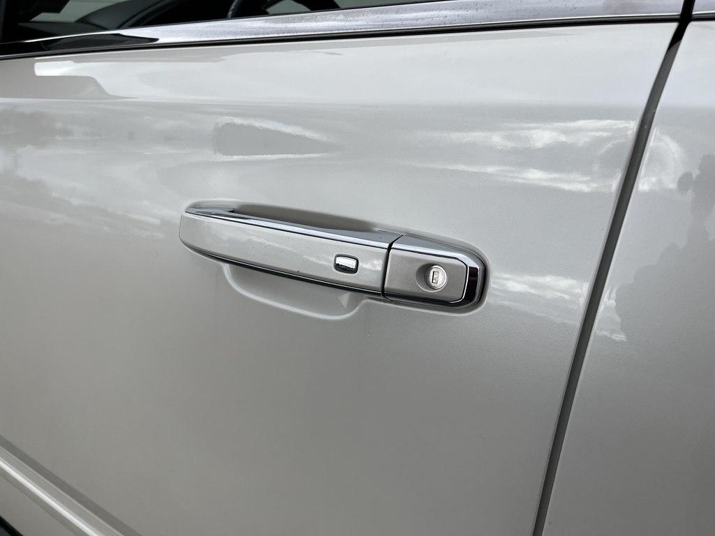 Chevrolet Tahoe  2015