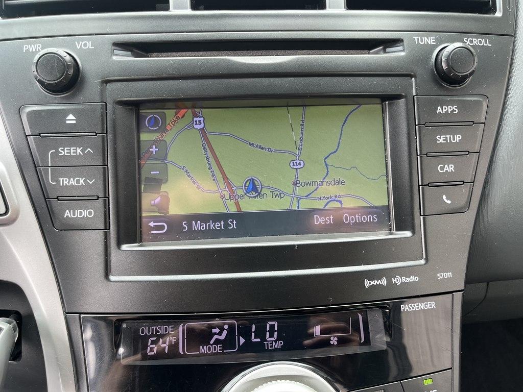 Toyota Prius V  2013