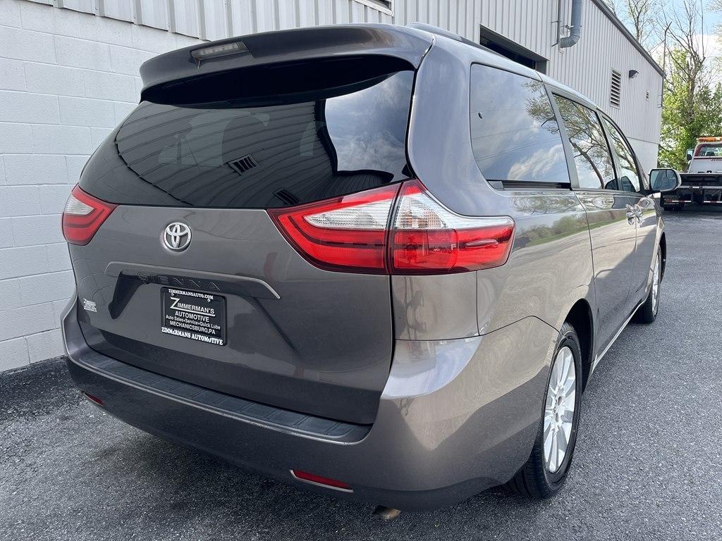 Toyota Sienna  2015