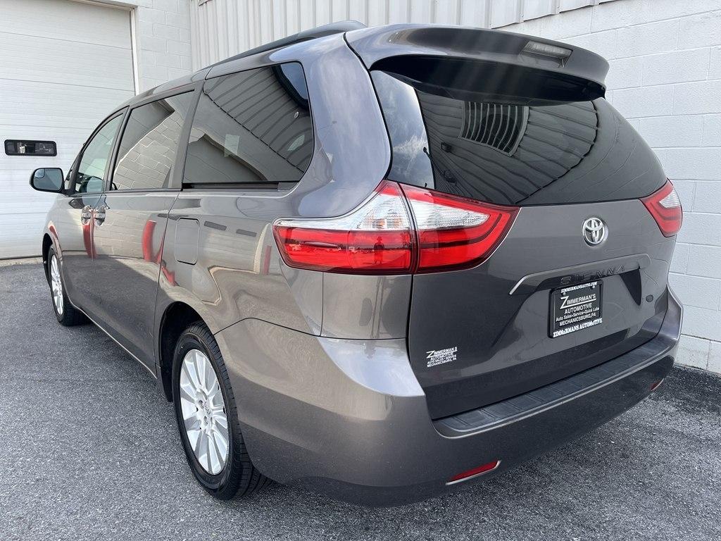 Toyota Sienna  2015