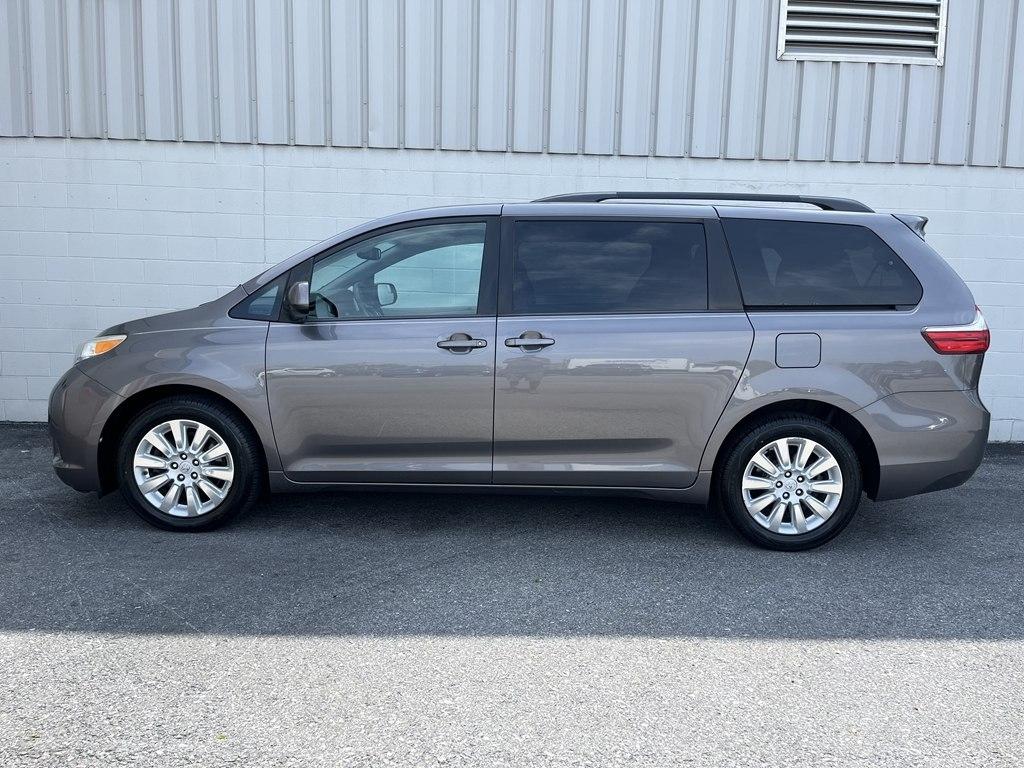 Toyota Sienna  2015