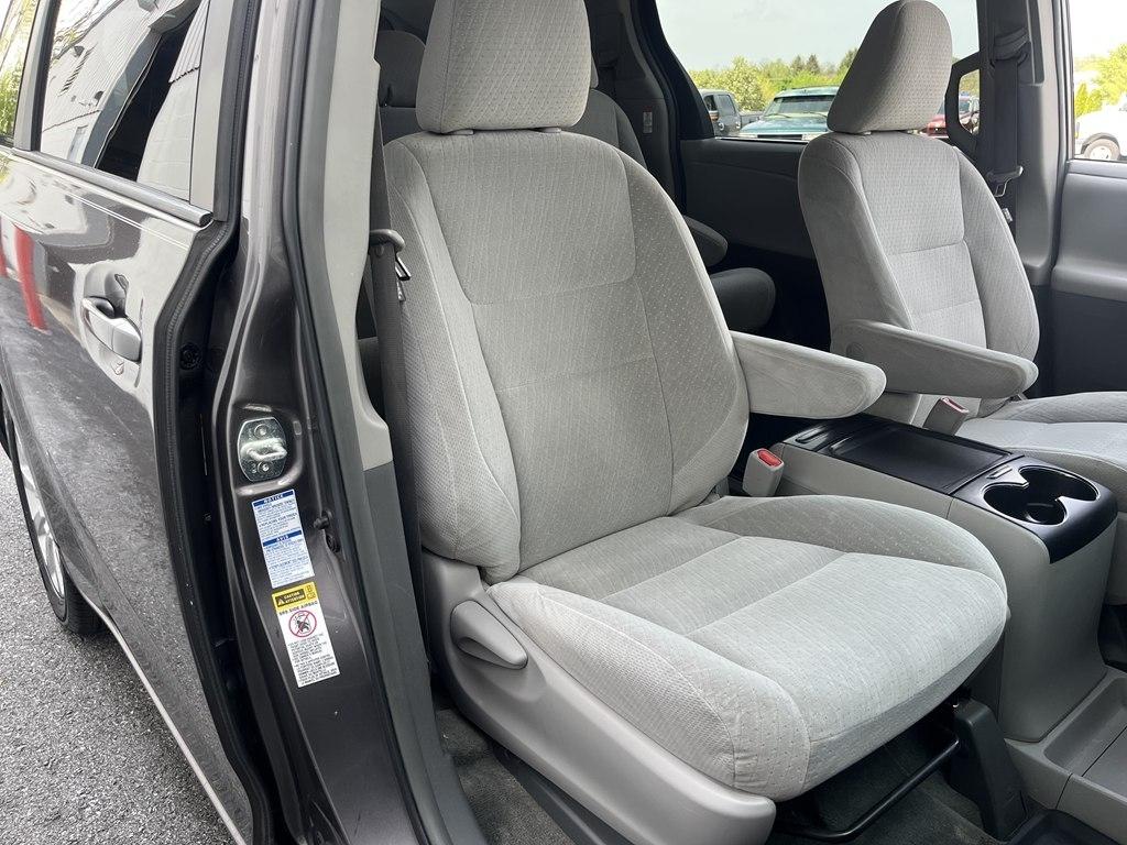 Toyota Sienna  2015