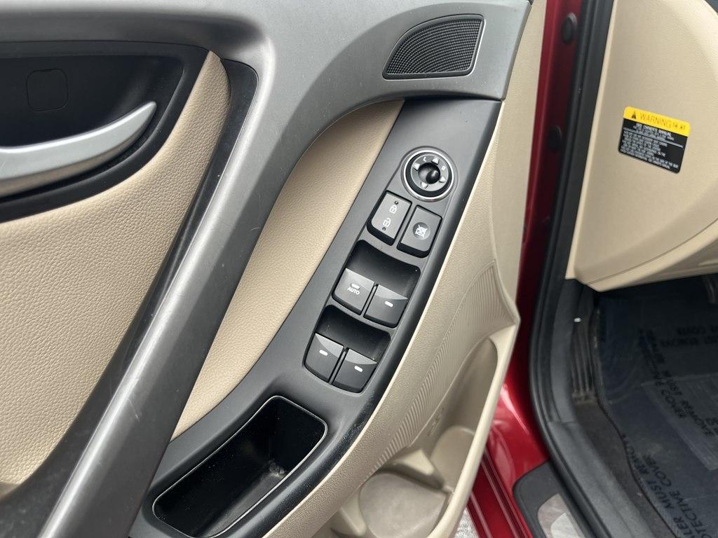 Hyundai Elantra  2014