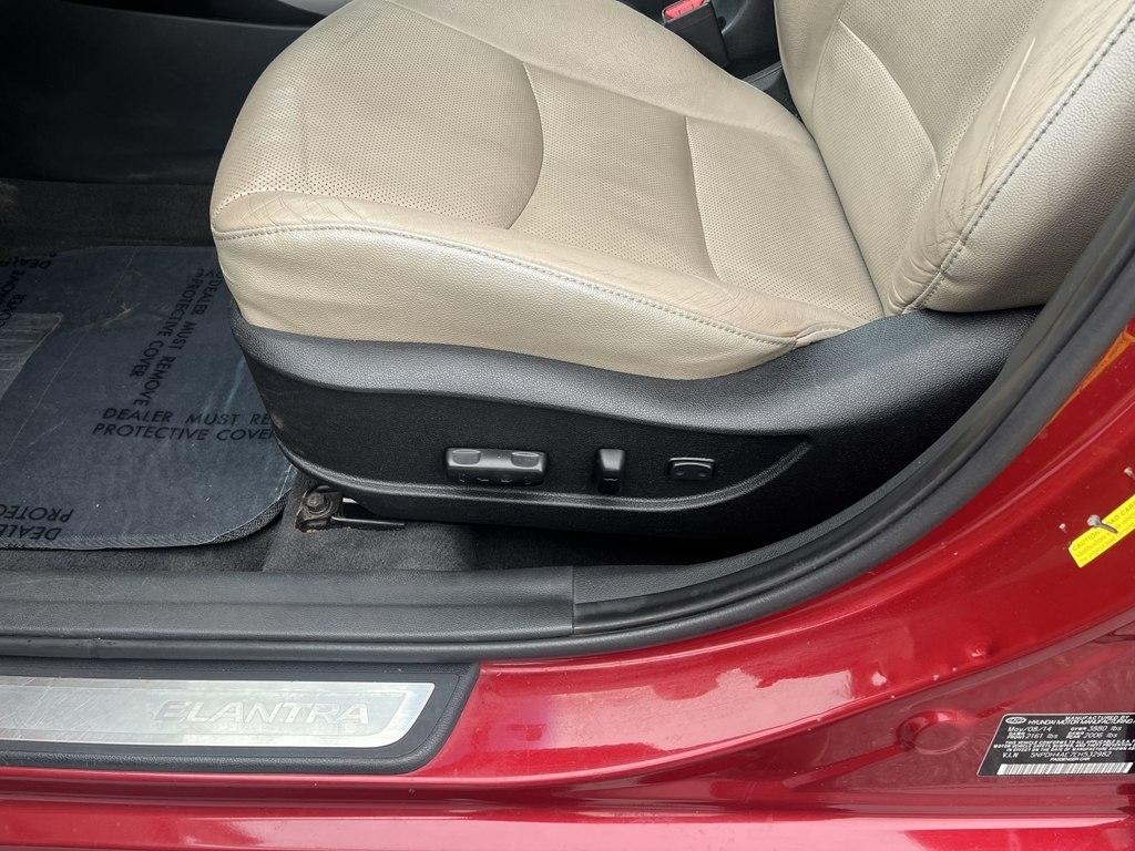 Hyundai Elantra  2014