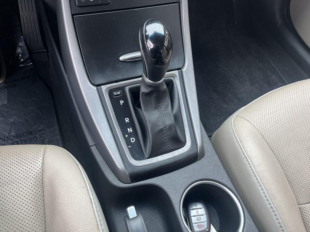 Hyundai Elantra  2014