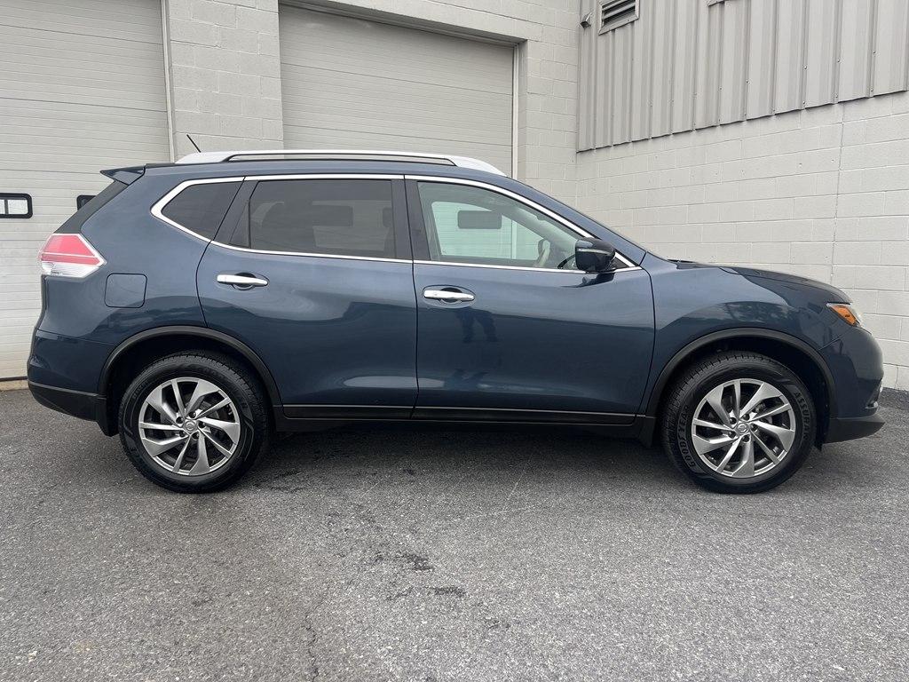 Nissan Rogue  2015