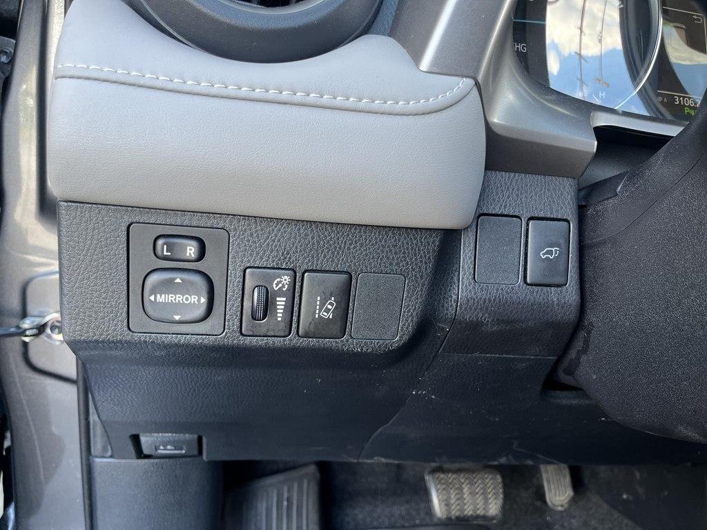 Toyota RAV4 Hybrid  2017