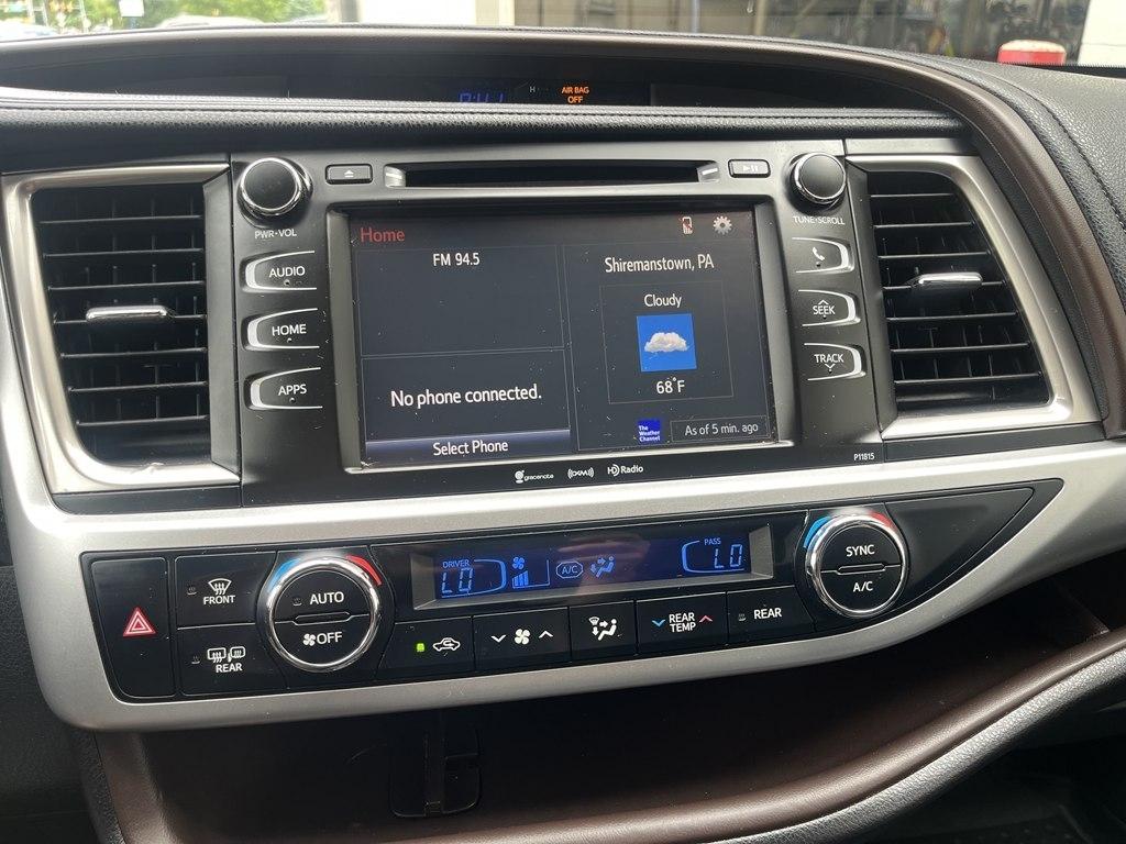 Toyota Highlander LE 2019