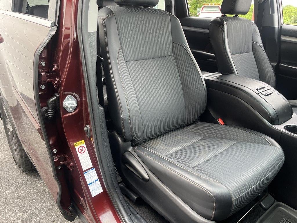 Toyota Highlander LE 2019