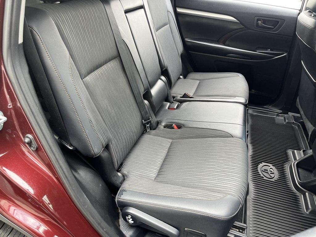 Toyota Highlander LE 2019
