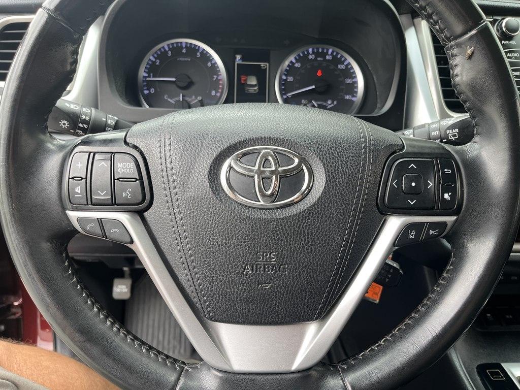 Toyota Highlander LE 2019