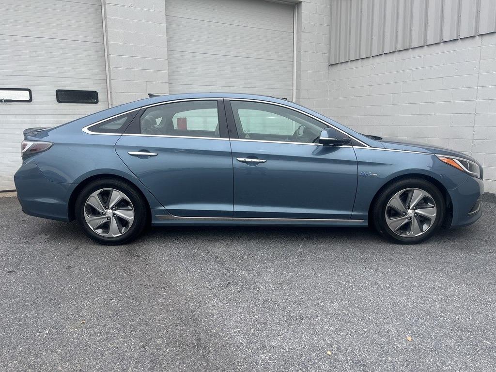 Hyundai Sonata Hybrid  2016